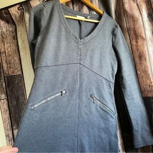 Athleta Gray Dress Long Sleeve size M  Style 880253